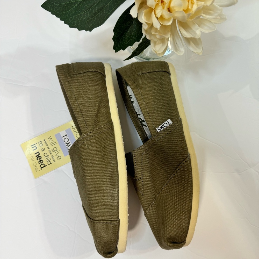TOMS Women's Olive Alpargata Canvas Shoes 7 - Picture 2 of 7
